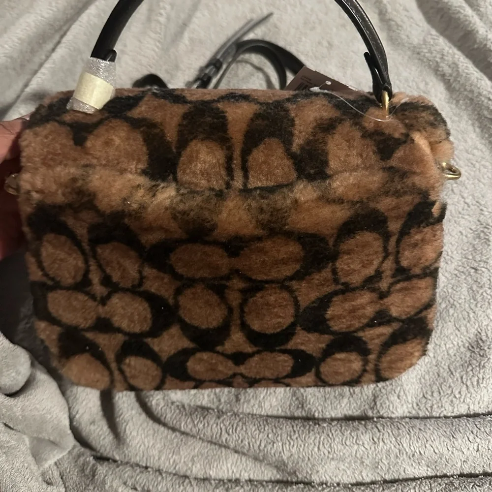 Coach x Jennifer Lopez Signature Shearling Satchel - Picture 5 of 7